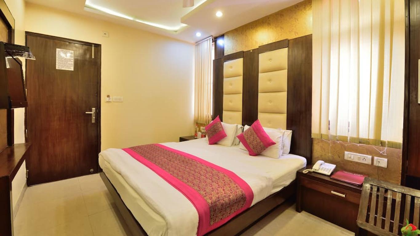 Hotel Gold Palace - 03 Mins Walk From New Delhi Railway Station