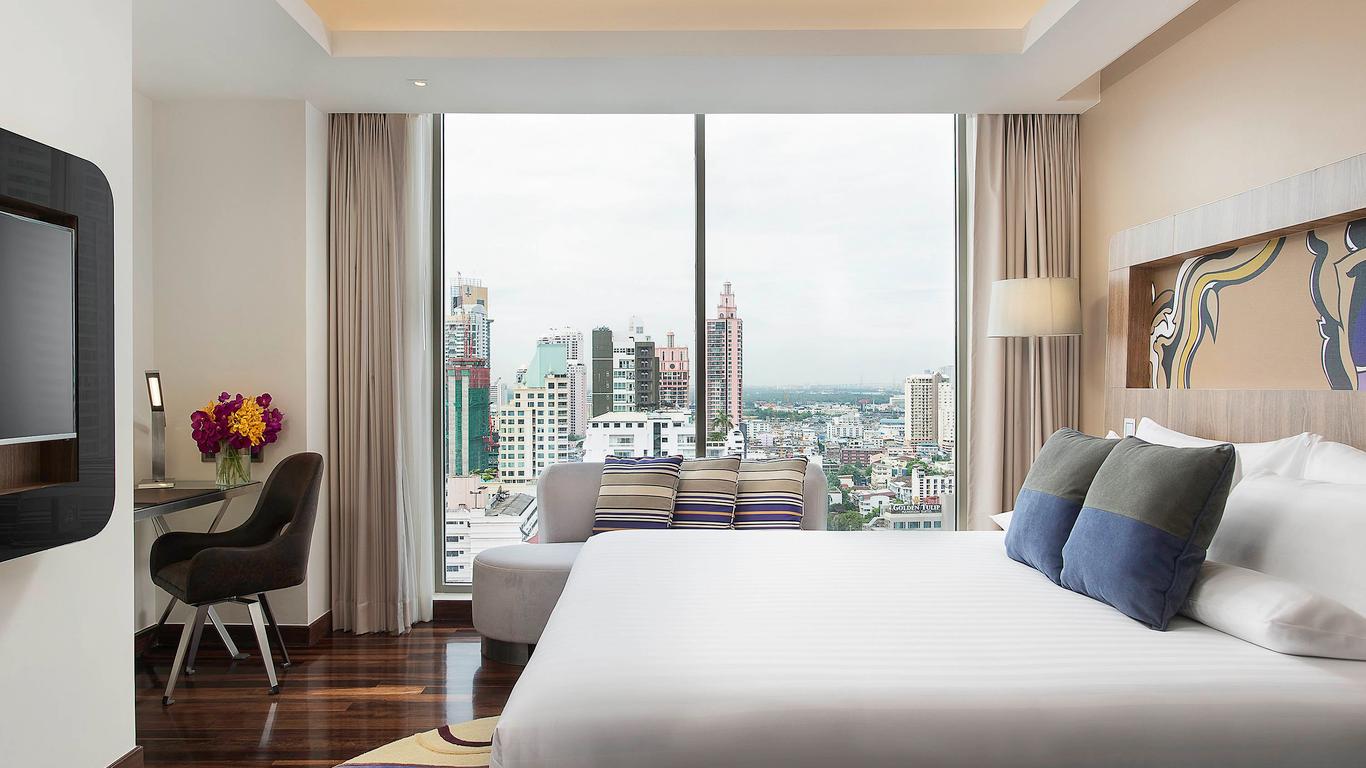 Khách sạn Bangkok - Hãy chuẩn bị cho mình một kỳ nghỉ trọn vẹn ở Bangkok tuyệt vời nhất với chất lượng dịch vụ tốt nhất. Với tiện nghi sang trọng, đầy đủ dịch vụ cao cấp và vị trí đắc địa, chiếc ảnh này đã mang đến cho bạn cảm giác đang sống trong một khách sạn 5 sao thật sự.