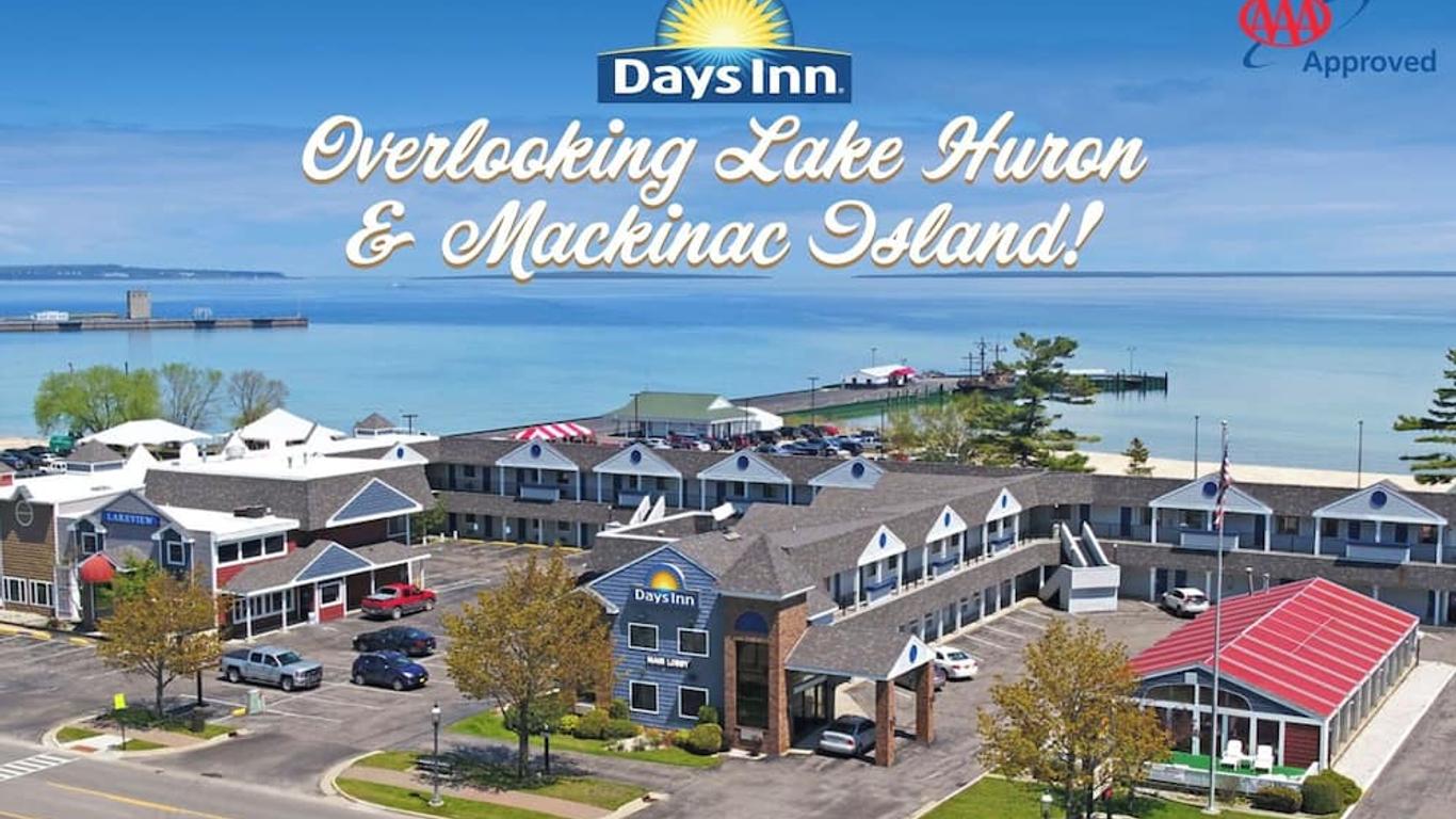 Days Inn by Wyndham Mackinaw City - Lakeview