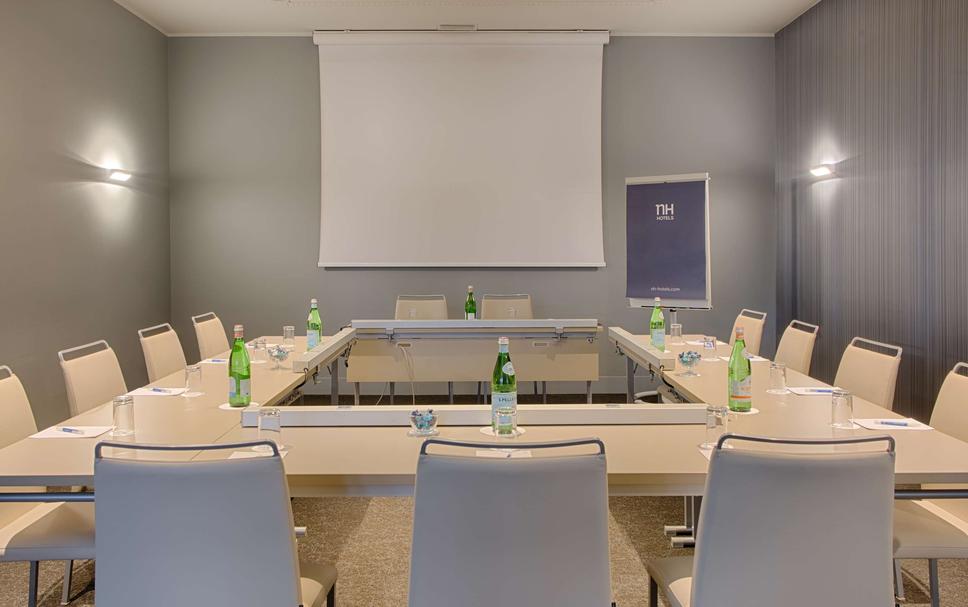 Conference room Ảnh