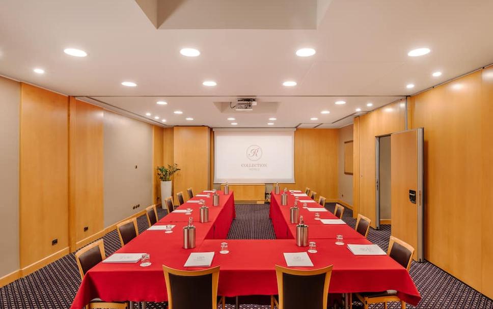 Conference room Ảnh